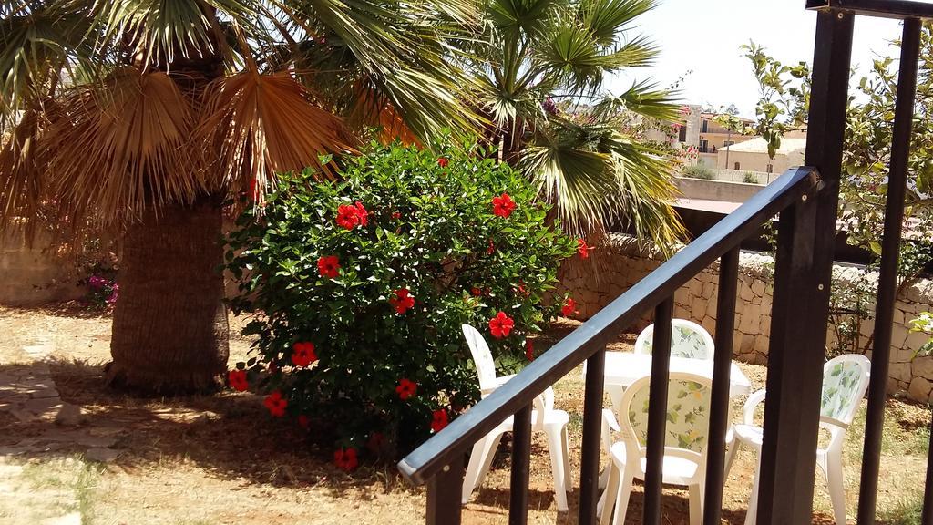Hibiscus Rosso Vila Donnalucata  Exterior foto