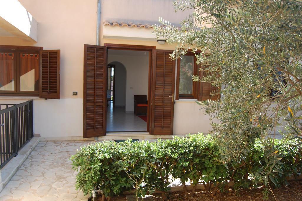 Hibiscus Rosso Vila Donnalucata  Exterior foto