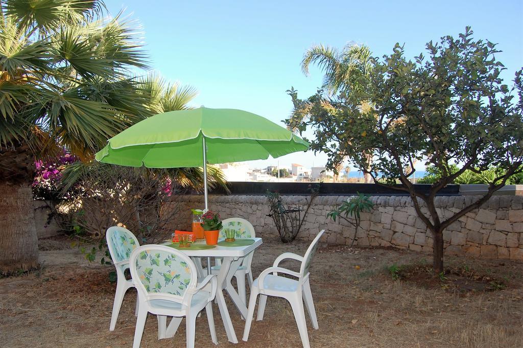 Hibiscus Rosso Vila Donnalucata  Exterior foto